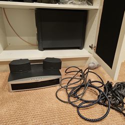 Bose 321 DVD Home Theater 