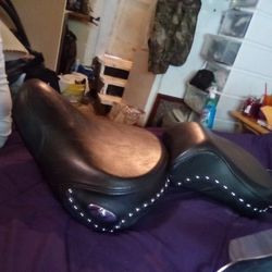 Harley Davidson Seat, Matching Sissy Bar (Backrest), and Windshield