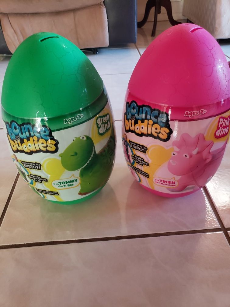 Bounce buddies tommy t rex Or trish triceratops