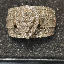10kt Diamond Ring 