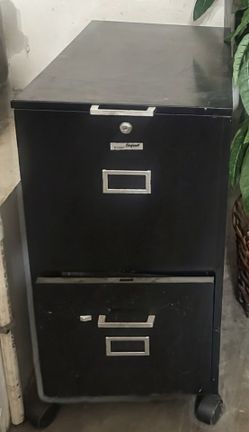 2 free items & 2 items for sale. Please read description.