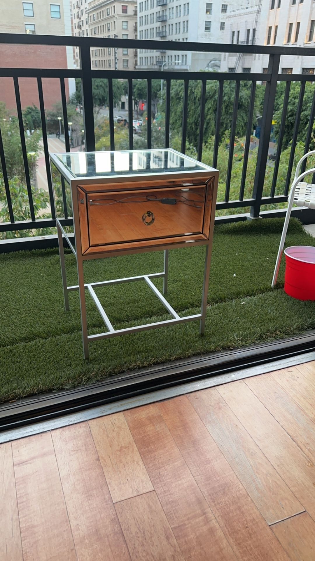 Christopher Knight Home Inka Mirrored One-Drawer Side Table