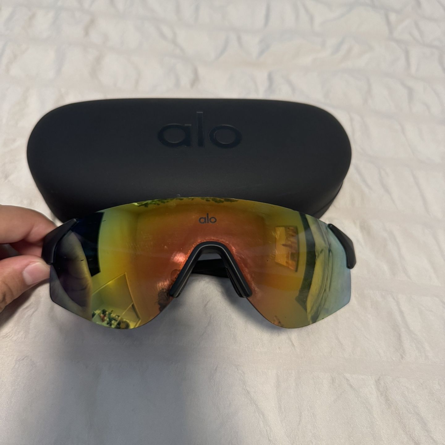 Alo Yoga Speed Sunglasses for Sale in Irwindale, CA - OfferUp