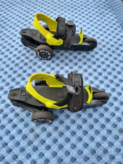 CARDIFF SKATE CO. 3 Wheeled Roller Skates