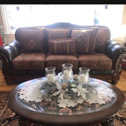 Beautiful Living Room Set Sofa Love Seat And 3 Tables