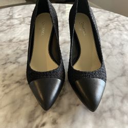 Chanel Black Tweed Heels Pumps: Size 40.5