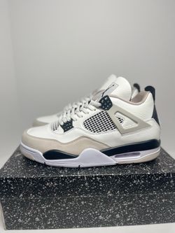 Military black Jordan 4
