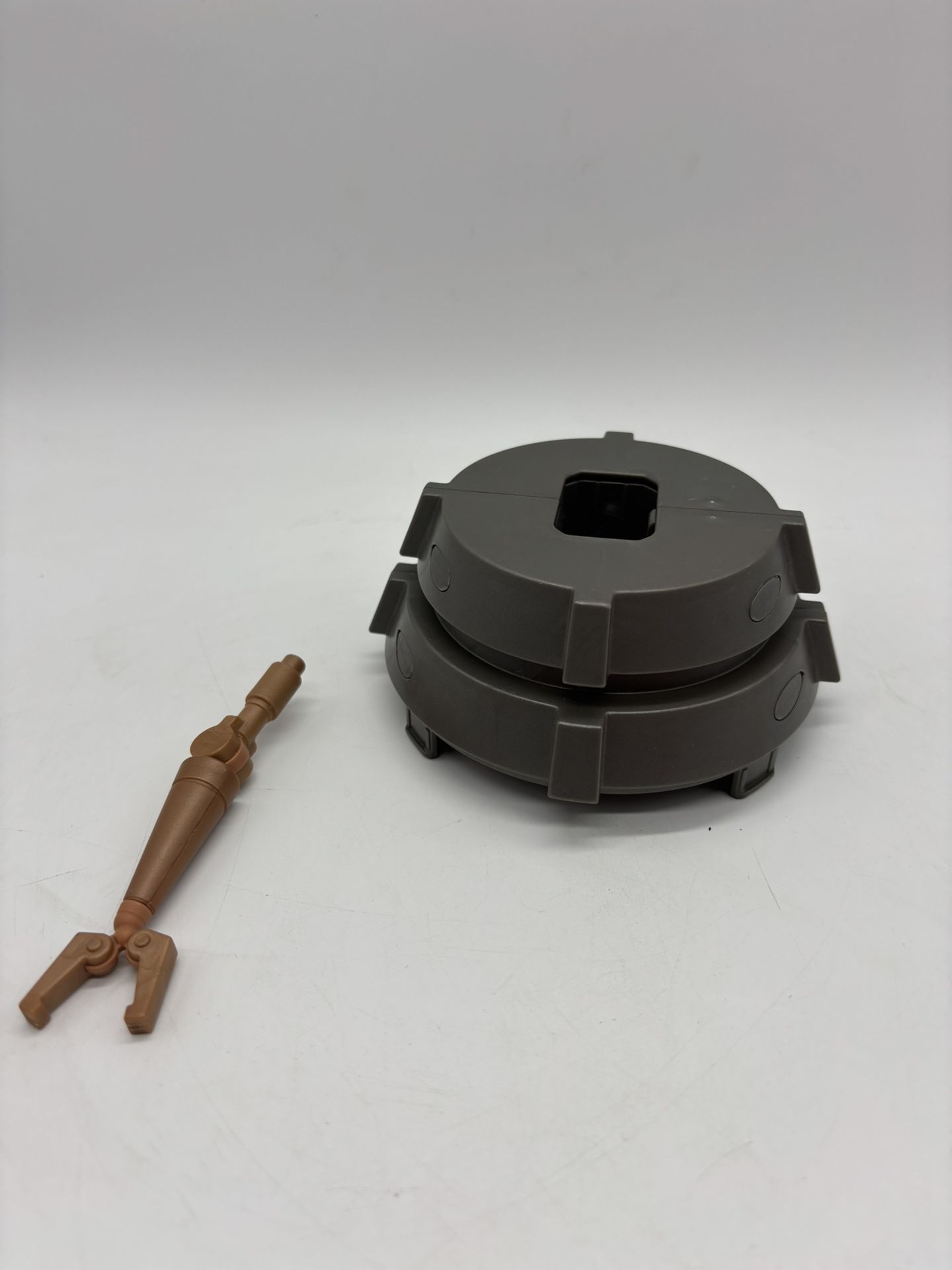 STAR WARS GALAXY'S EDGE Disney Parks Exclusive DROID DEPOT C/R Series Part & Arm