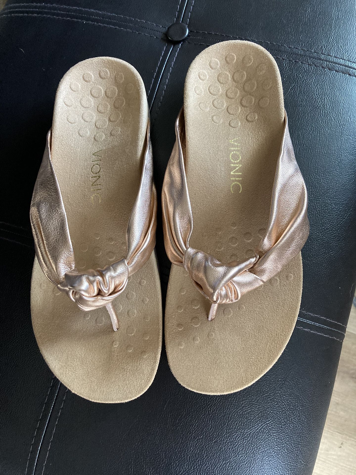 Vionic Sandals Size 9