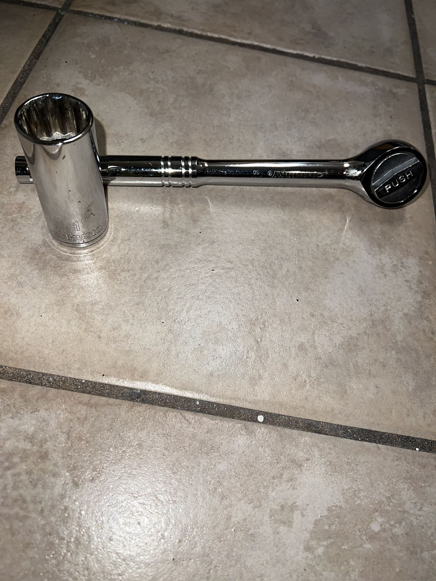 Husky 1/2 Drive Ratchet And 1” Socket