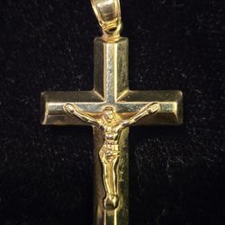 10 K Cross Pendant