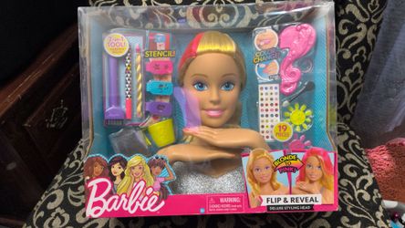 Barbie Flip & Reveal Deluxe Styling Head