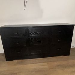 9-Drawer Dresser for Bedroom, Modern Wooden Chest of Drawers with Metal Handles, Anti-Tipping Design, Sturdy and Stable Storage Organizer for Living R