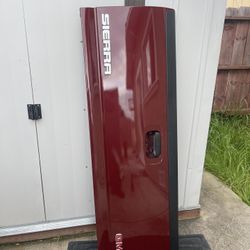 GMC Sierra Tailgate .