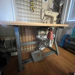 Industrial sewing machine