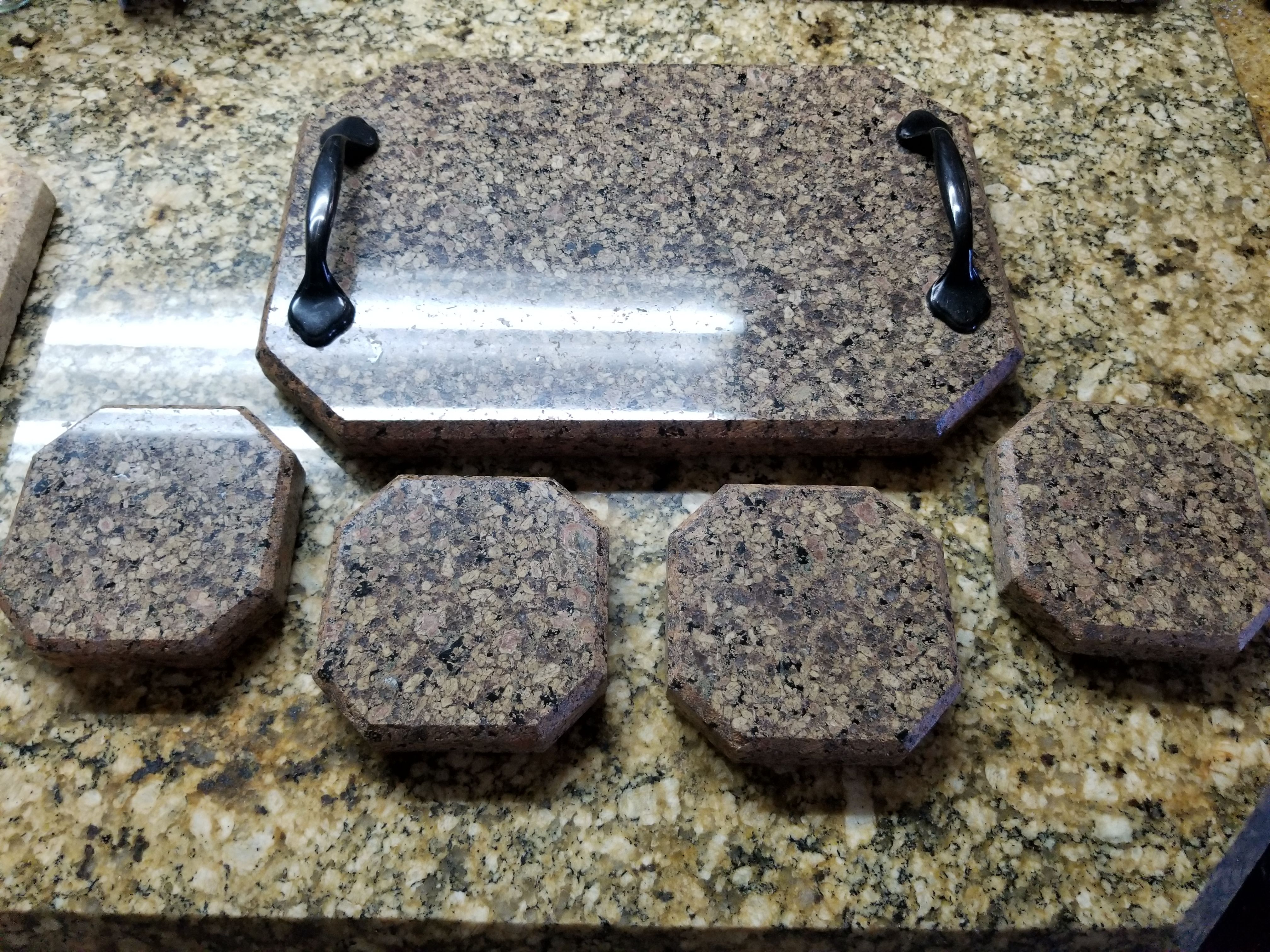 Granite serving tray with 4 coasters