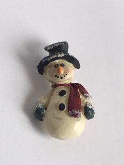 HOLIDAY CHRISTMAS BROOCH