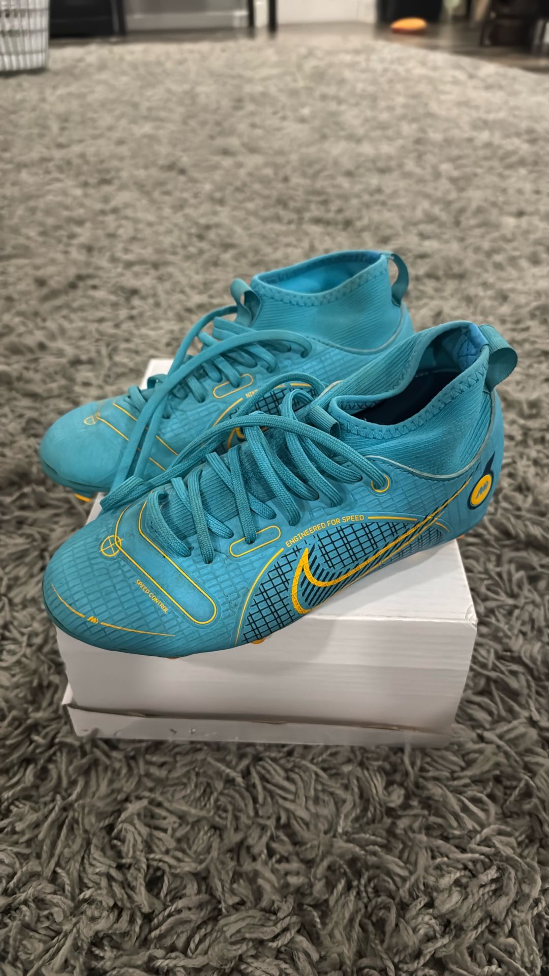 Nike Boys Sz 1