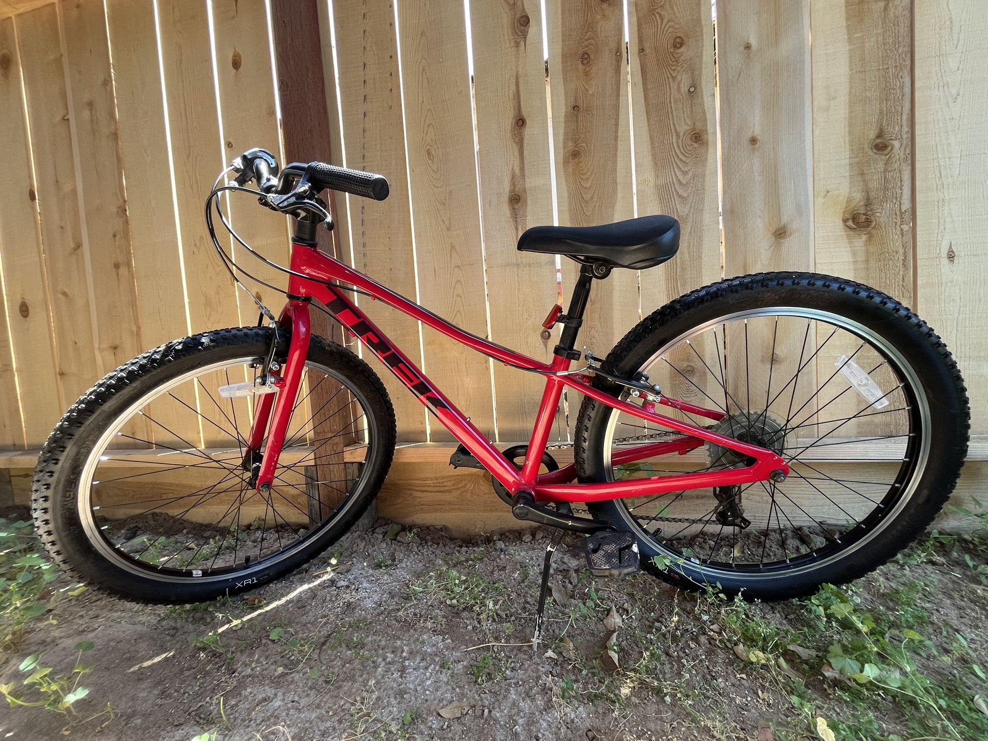 kids 24 8-speed trek bike