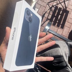 iPhone 13 128gb (Unopened)