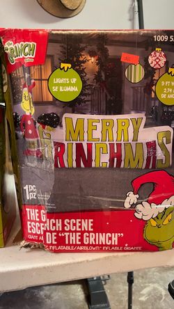 Grinch decorations