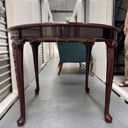 3’+ Extendable Dining Table with 6 Chairs 