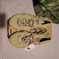Brand New (DS) Adidas Yeezy 450 "Resin" US.7 for $200