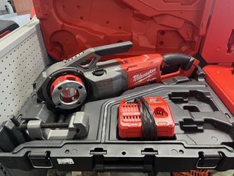 (78814) MILWAUKEE PIPE THREADER