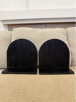 2 pcs 12”x12” Wall Shelf