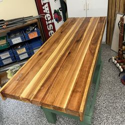 21x56” Beautiful Table.   $100.00