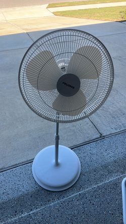Coolmaster Standing Pedestal Fan