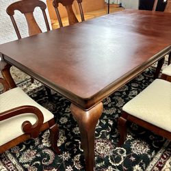 Beautiful Dining Table Set with 6 Chairs