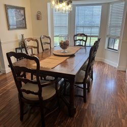 Dining Room Table - 6 matching chairs - matching credenza