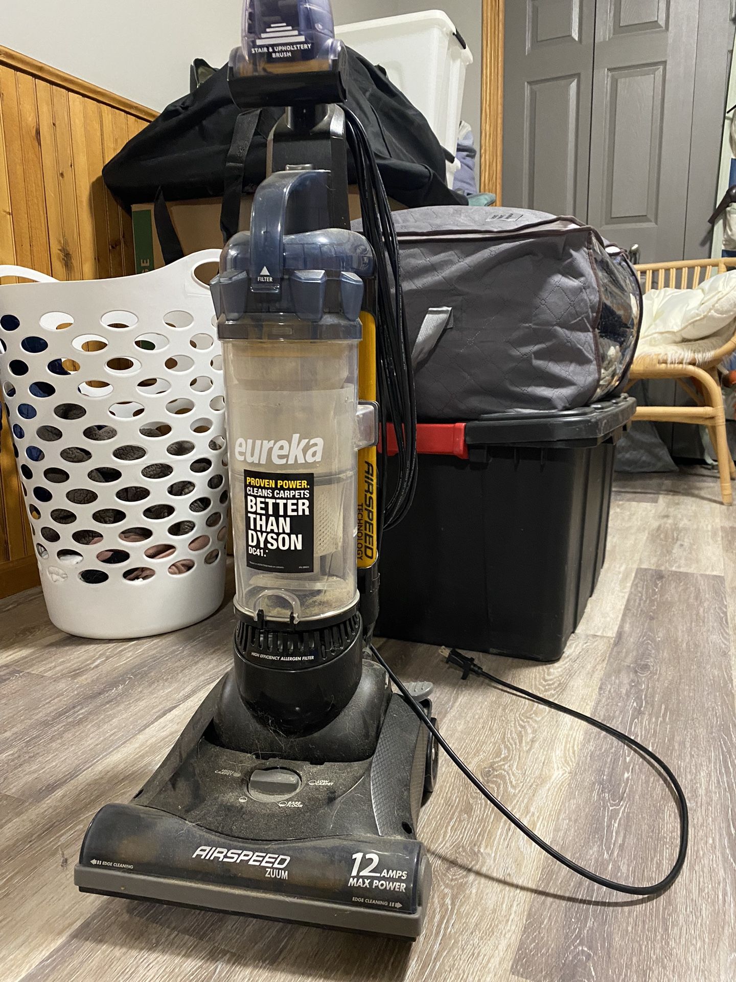 Eureka Bag less Vacuum