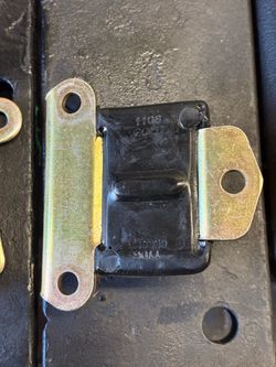 Motor mounts