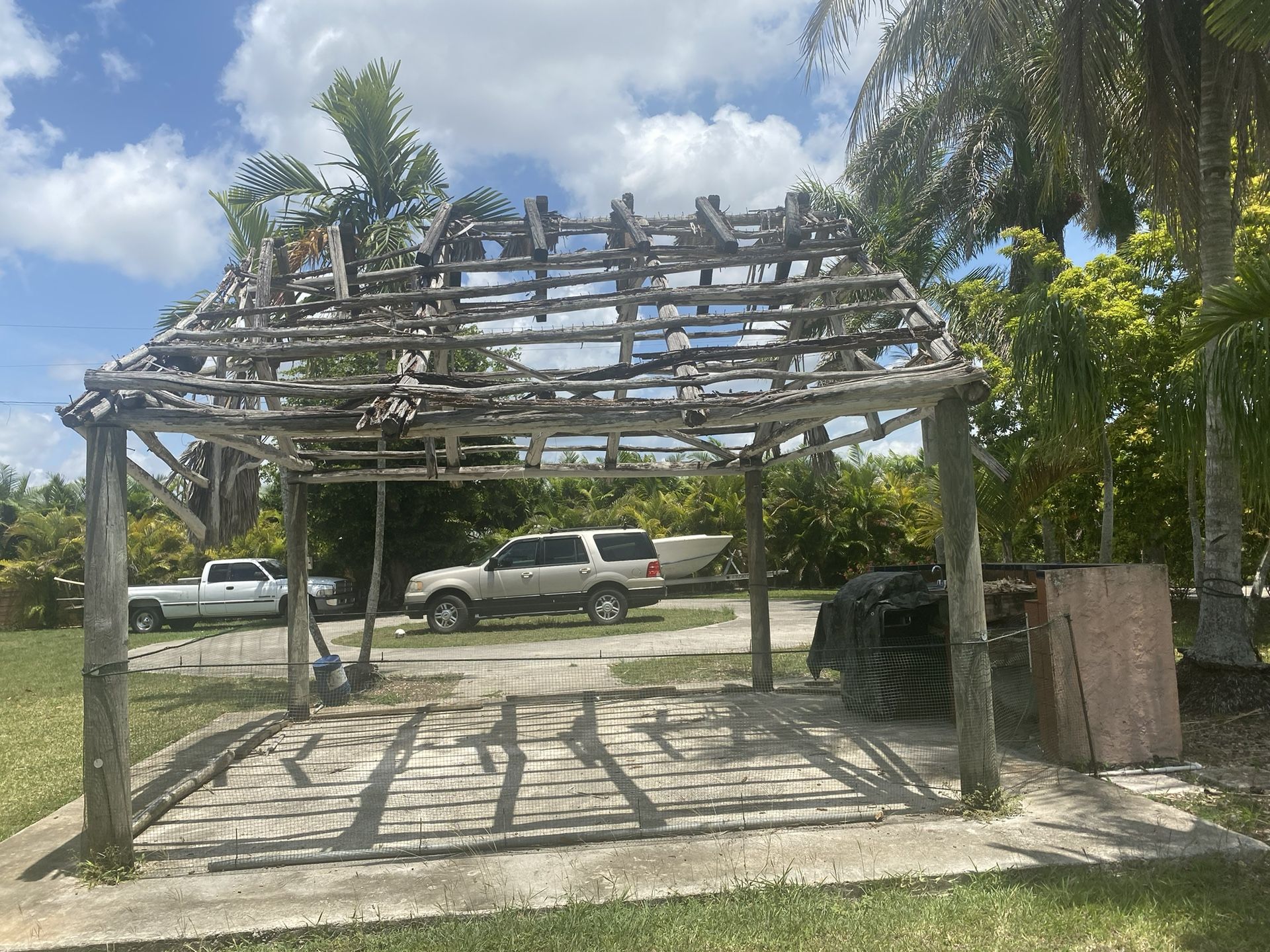 Tiki Hut