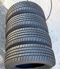 245/55/19 Michelin 📍📍 Vendo un set de llantas con 80% de vida las 4 📍🌟