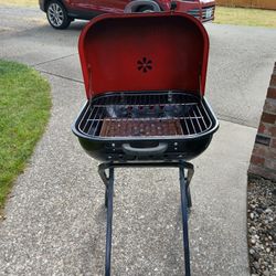       BBQ. Americana  Walk About  Bbq. Cleaned Out .