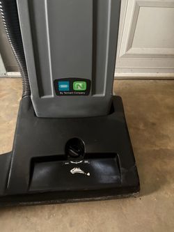 Tennant  26” Commercial Vacuum