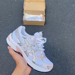 Pink ASICS 🌸 7.5w/6y