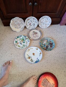 Royal lingus Plates Old