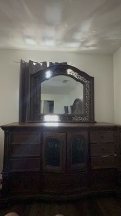Dresser