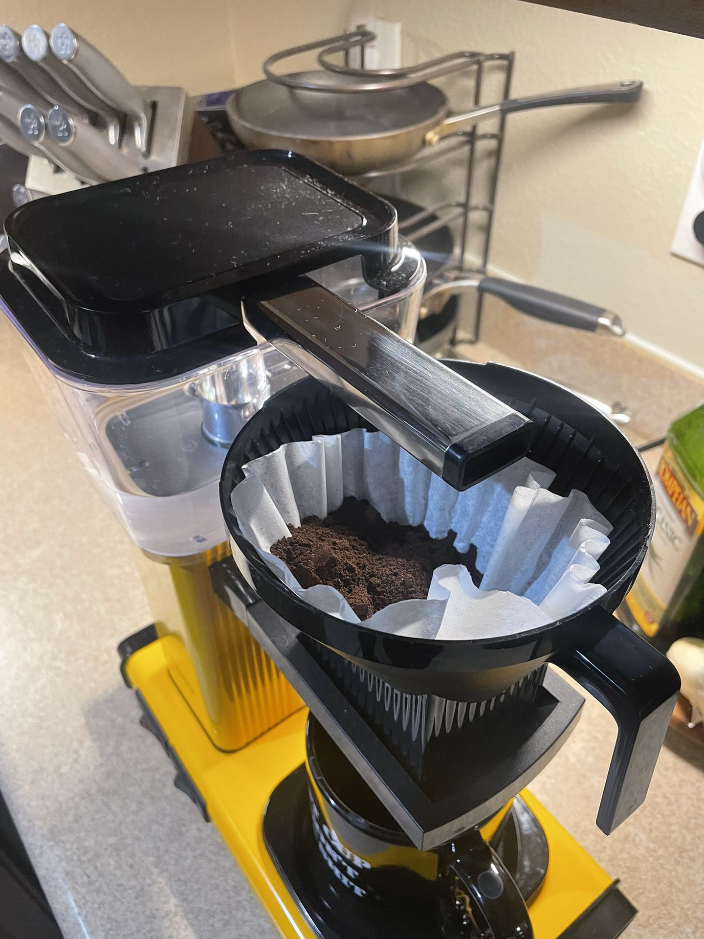 Moccamaster With Thermal Carafe for Sale in River Edge, NJ - OfferUp