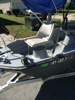 Basstender 10.2 fishing boat with motor & accessories $500 OBO for Sale in  Harvard, IL - OfferUp