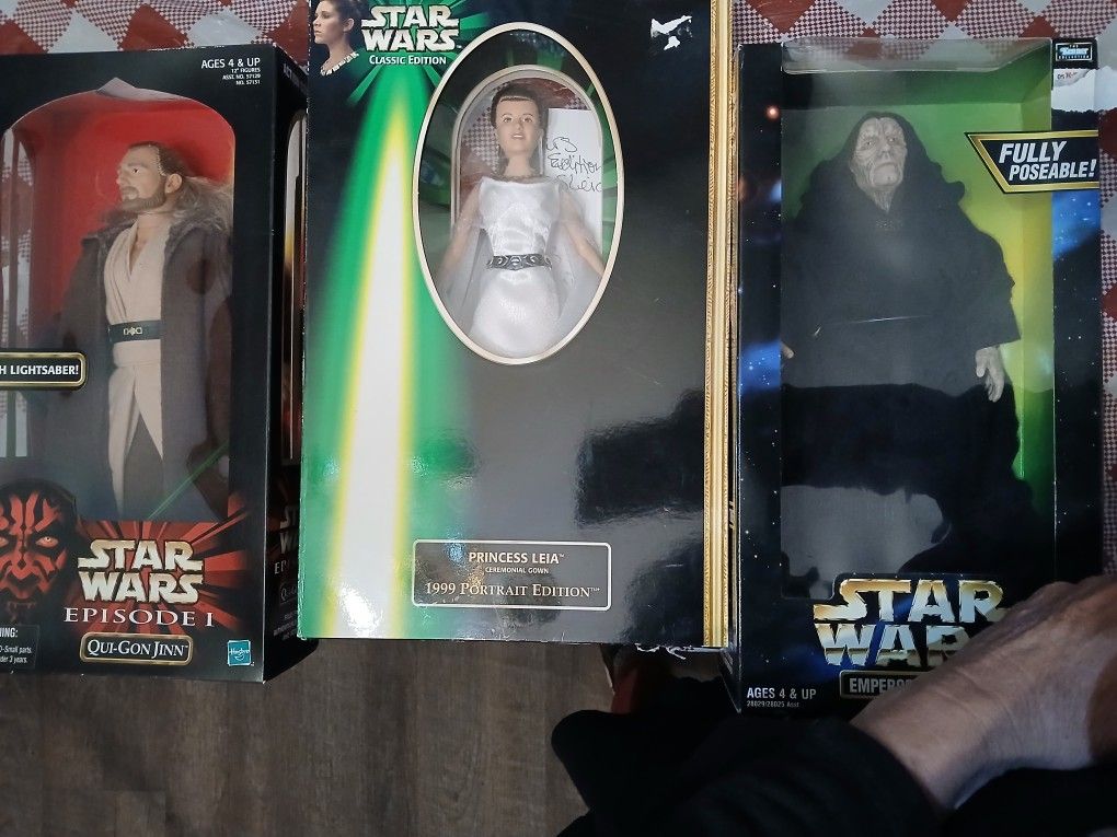 Dolls up for trades Star Wars