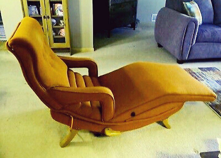 1952 Contour Massage Chair. Lounge Chaise