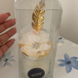 Gold wedding favor candles