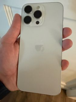 iPhone 15 Pro Max- 256 GB - White