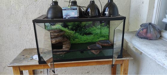 Animal cage/ tank