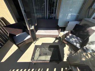 4-Piece Outdoor Wicker Patio Furniture Set